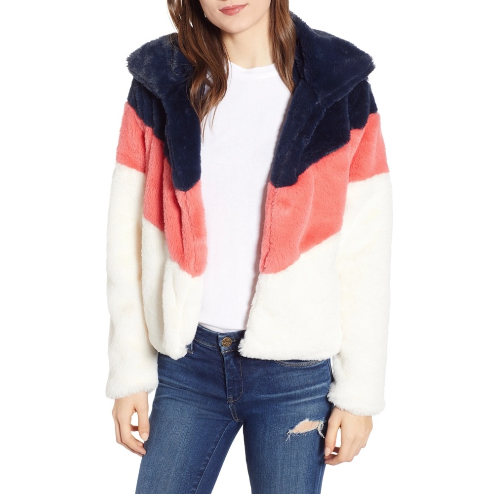 Madison & Berkeley Cream Pink Navy Chevron Faux Fur Coat